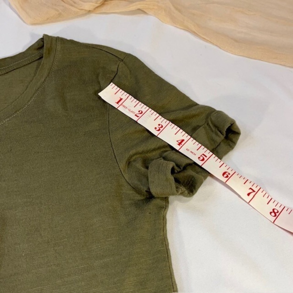 H&M Womens Feather Graphic Green Short Sleeve Tee Size XS - Picture 6 of 10
